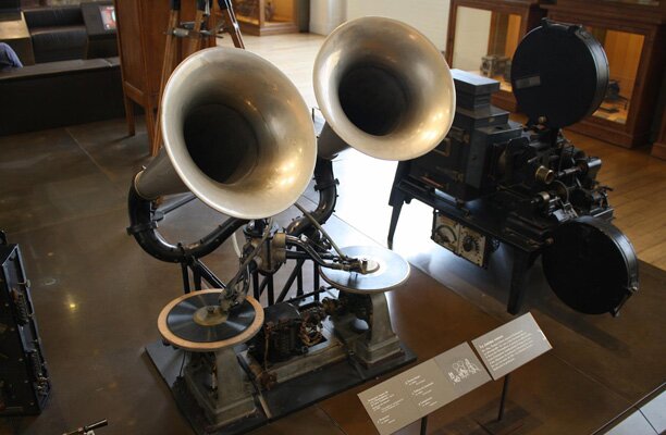 The-Gaumont-Chronophone-System-4 The-Gaumont-Chronophone-System-4